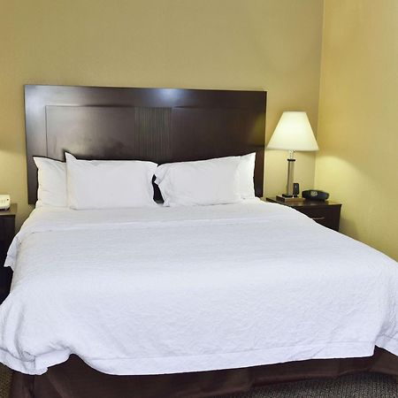 Hampton Inn & Suites Александрия Екстериор снимка
