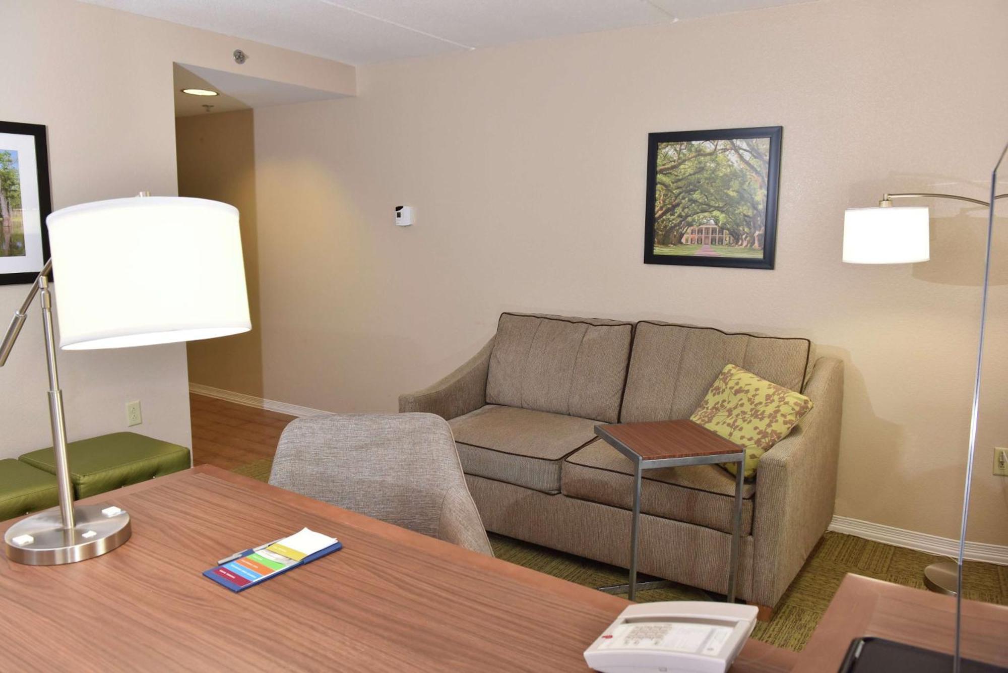 Hampton Inn & Suites Александрия Екстериор снимка
