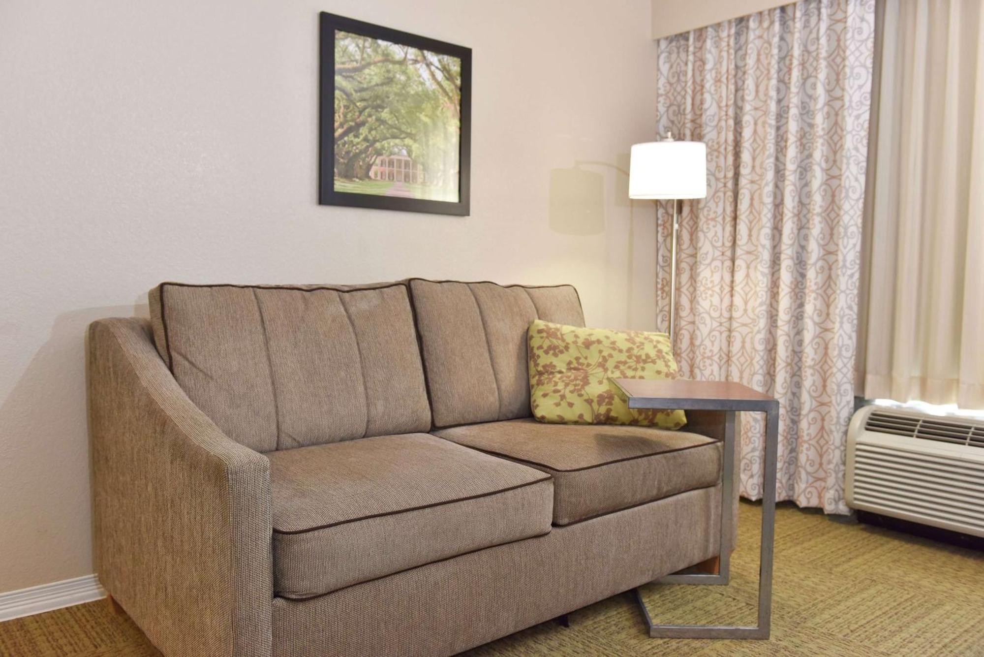 Hampton Inn & Suites Александрия Екстериор снимка