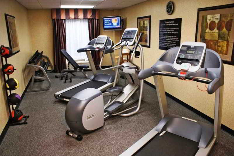 Hampton Inn & Suites Александрия Екстериор снимка