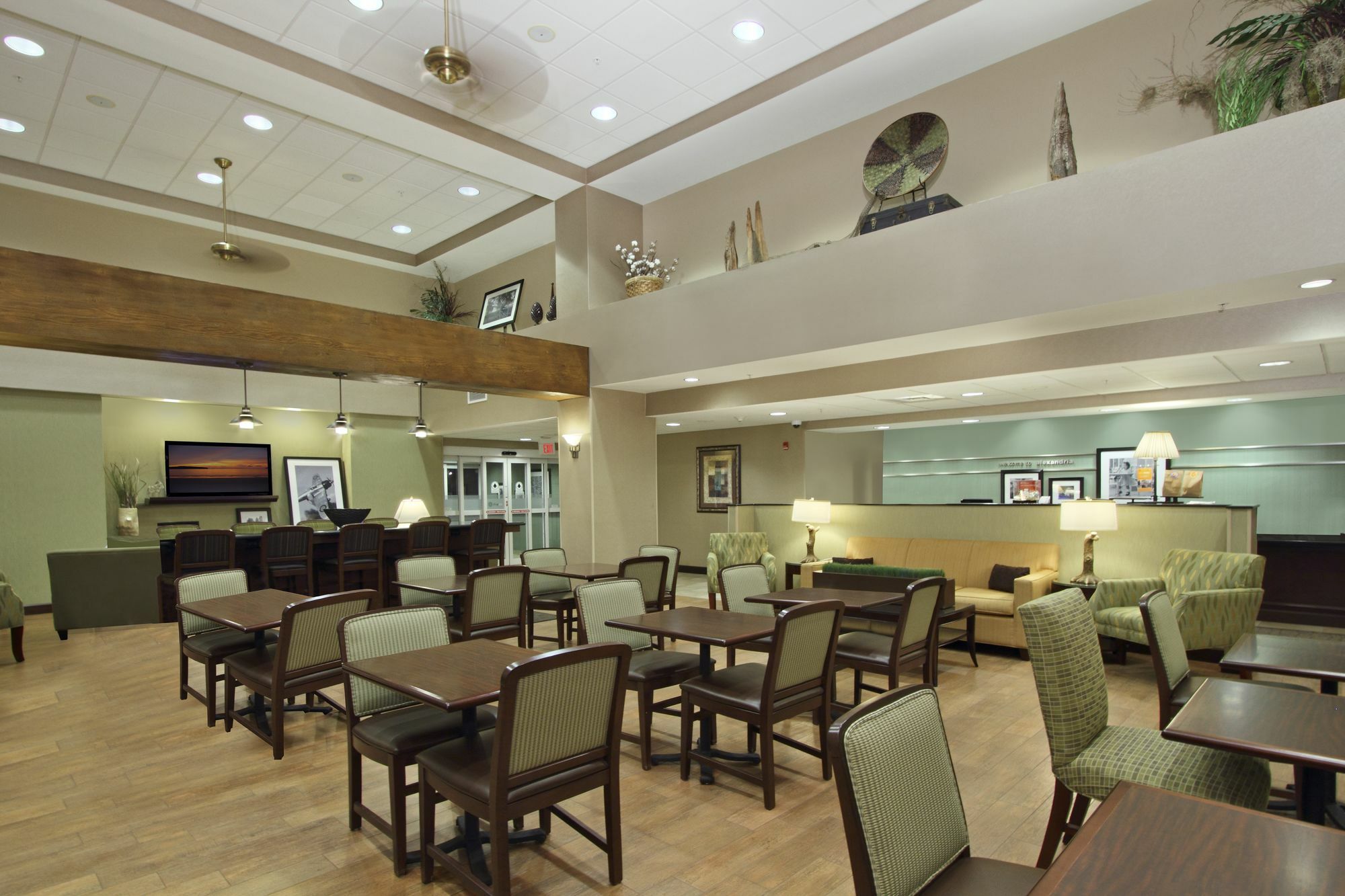 Hampton Inn & Suites Александрия Екстериор снимка